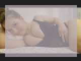 Explore your dreams with webcam model Kisssableme: Strip-tease