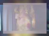 Adult chat with Dyannis: Kissing
