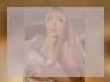 Explore your dreams with webcam model Rinae: Piercings & tattoos