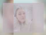 Connect with webcam model Annabelle: Books/Reading