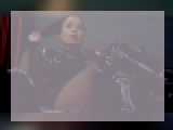 Adult chat with AliceReign: Kissing