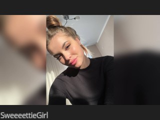 Visit SweeeettieGirl profile