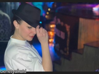 Visit benetyalkaid profile