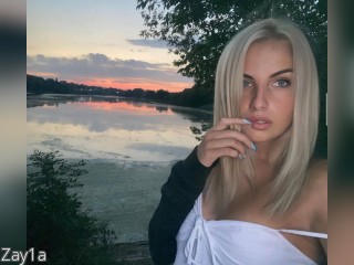 Visit Zay1a profile