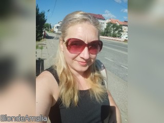 Visit BlondeAmalia profile