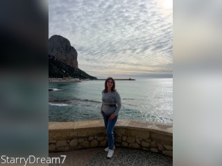 Visit StarryDream7 profile