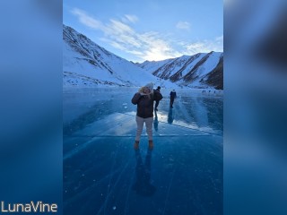 View LunaVine profile in Make New Friends category