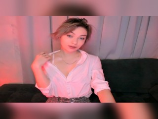 View AlysiaSun profile in Girls - A Little Shy category