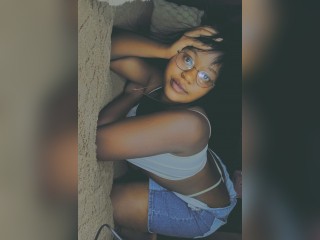 Visit AfricanQueenxxx profile