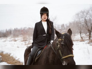 Visit LunaPurrr profile