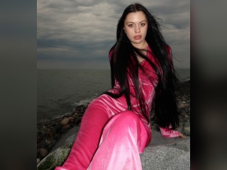 Visit A1delinee profile