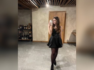 View AnnHoneyyy profile in Girls - A Little Shy category