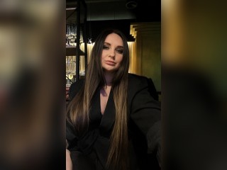 Visit JuliaMersedes profile