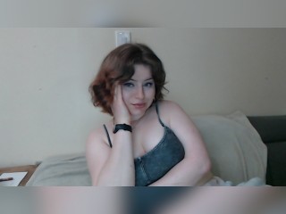 View CaramelSelma profile in Girls - Instant Action category