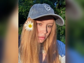 Visit LovelyAngel818 profile