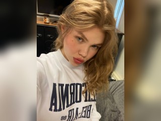 Visit ChloeSinclair profile