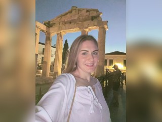 Visit xVelvetDaisy profile