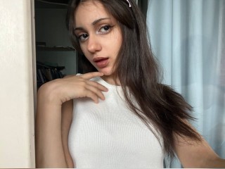 View MellowKitten profile in Make New Friends category