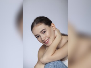 View AnnaBanana profile in Girls - A Little Shy category