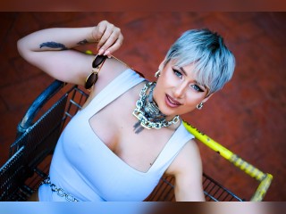 View RubyReds profile in Glamour Girls category