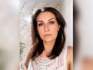 Visit HotWoman profile