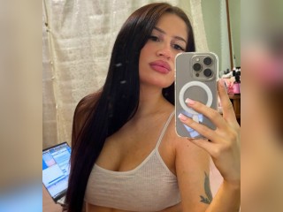 View KrisQueen77 profile in Girls - Not So Shy category