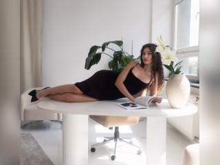Visit Milanias profile