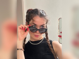 Visit Carmelina profile