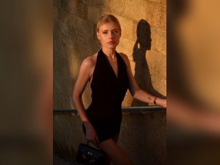 Visit LolaMuse01 profile