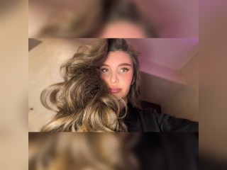Visit Sweetgirl20255 profile
