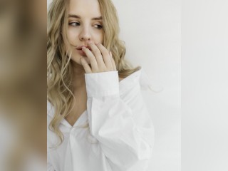 Visit MollCharlyne profile