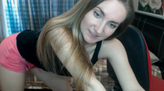 Connect with webcam model NadinGold: Kissing
