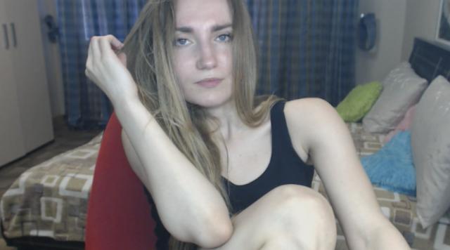 Find your cam match with NadinGold: Strip-tease