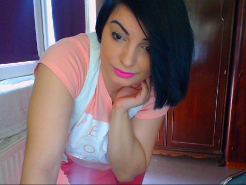 Explore your dreams with webcam model SweetDee1: Music