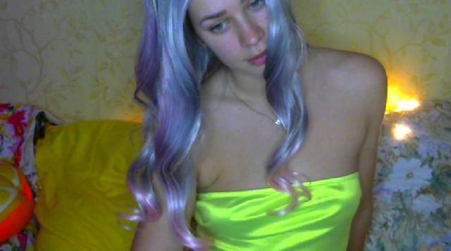 Find your cam match with AmeliSofi: Kissing