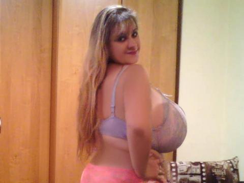 Watch cammodel Luccy4Love: Ask about my other activities