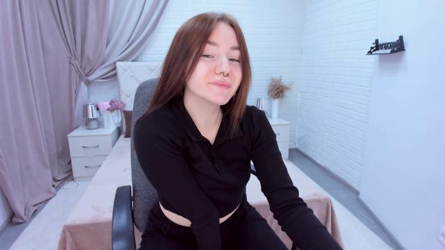 Adult chat with MasiroPretty: Strip-tease