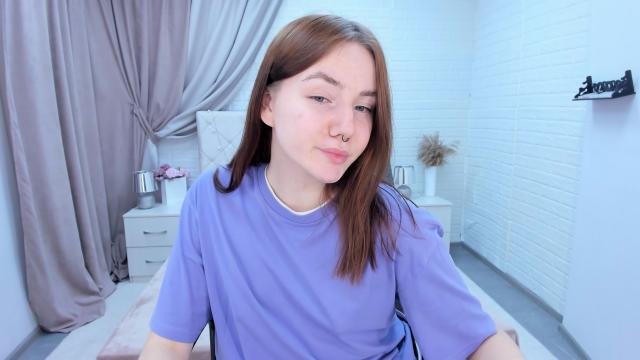 Connect with webcam model MasiroPretty: Kissing