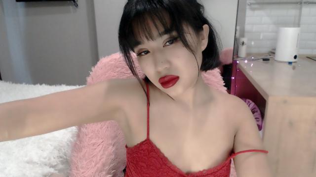 Explore your dreams with webcam model erikawu: Sucking