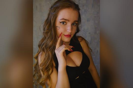 Find your cam match with 0001Princess: Dancing