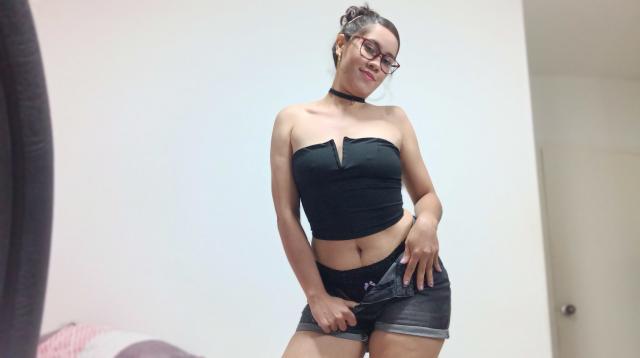 Connect with webcam model ZoeyHarper: Slaves