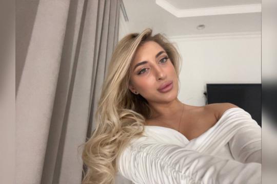Why not cam2cam with Sweet1Blonde: Kissing