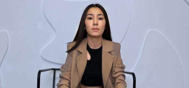 Connect with webcam model AlishaKim: Smoking