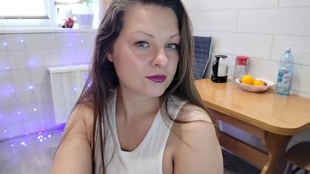 Find your cam match with MalinkaMila: Mistress