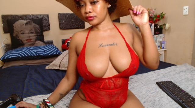 Connect with webcam model SexyLavender: Femdom