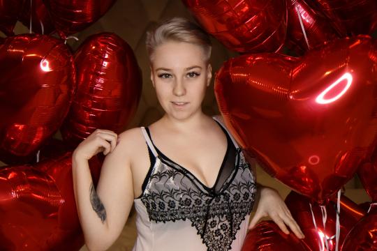 Adult webcam chat with JadeSvensson: Outfits