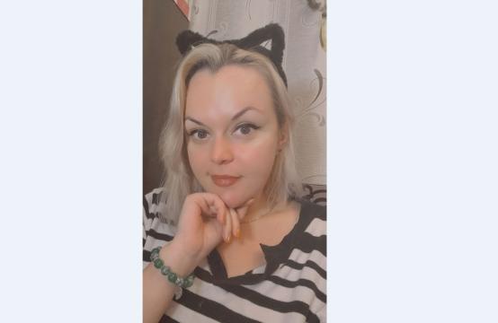 Connect with webcam model KiraLife23: Live orgasm