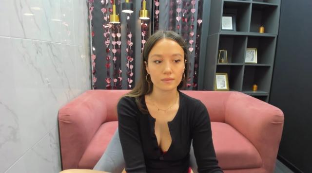 Find your cam match with AgnesGoddes: Kissing