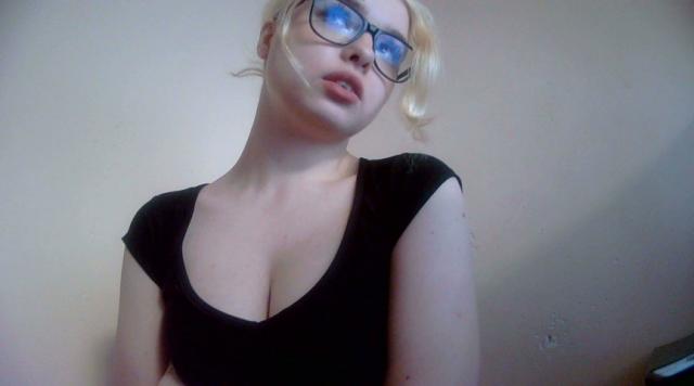 Adult chat with SweetJane: Glasses