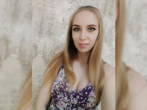 Connect with webcam model SweetGirl25
